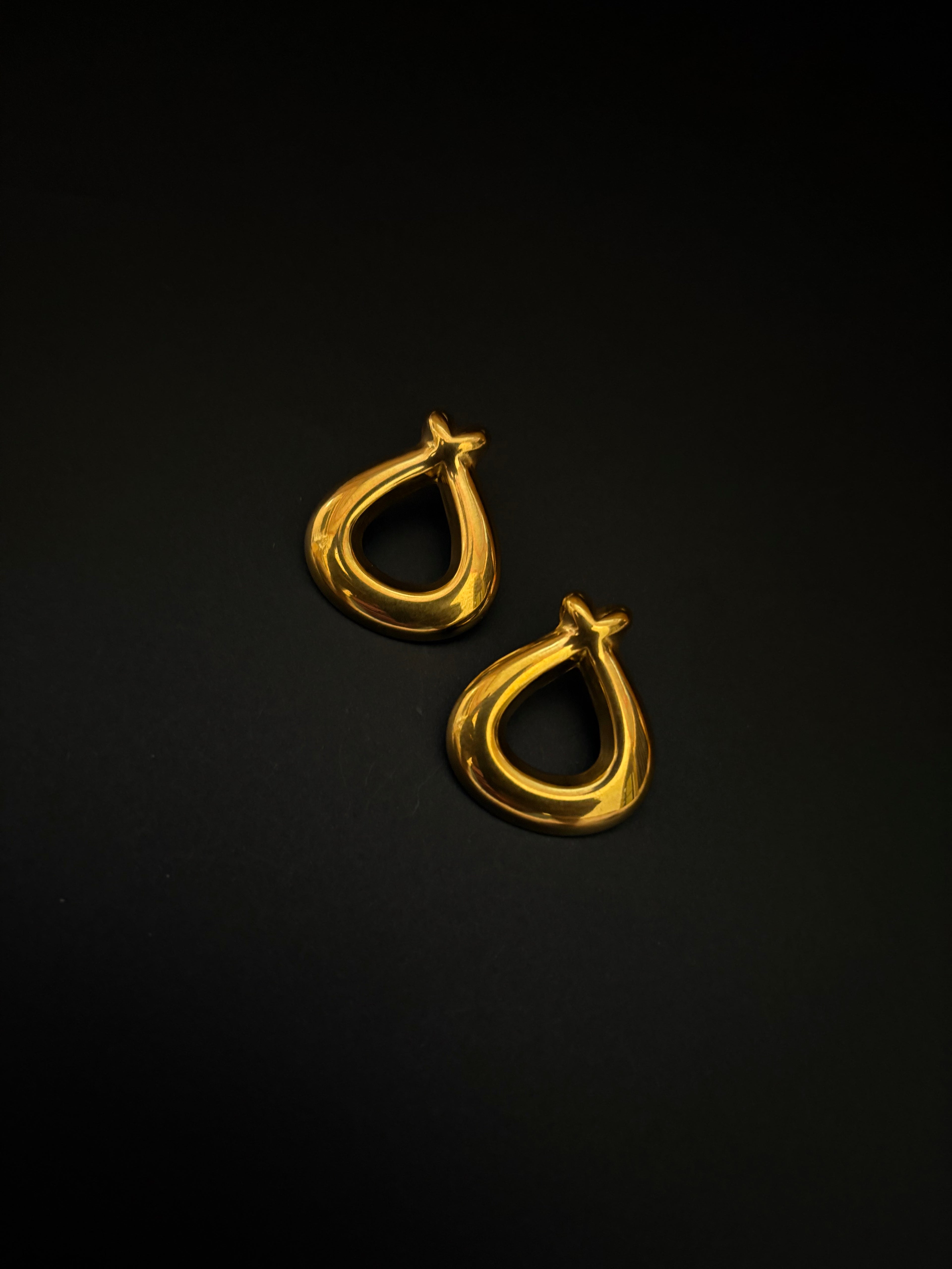 Aurora Gold Drop Earring