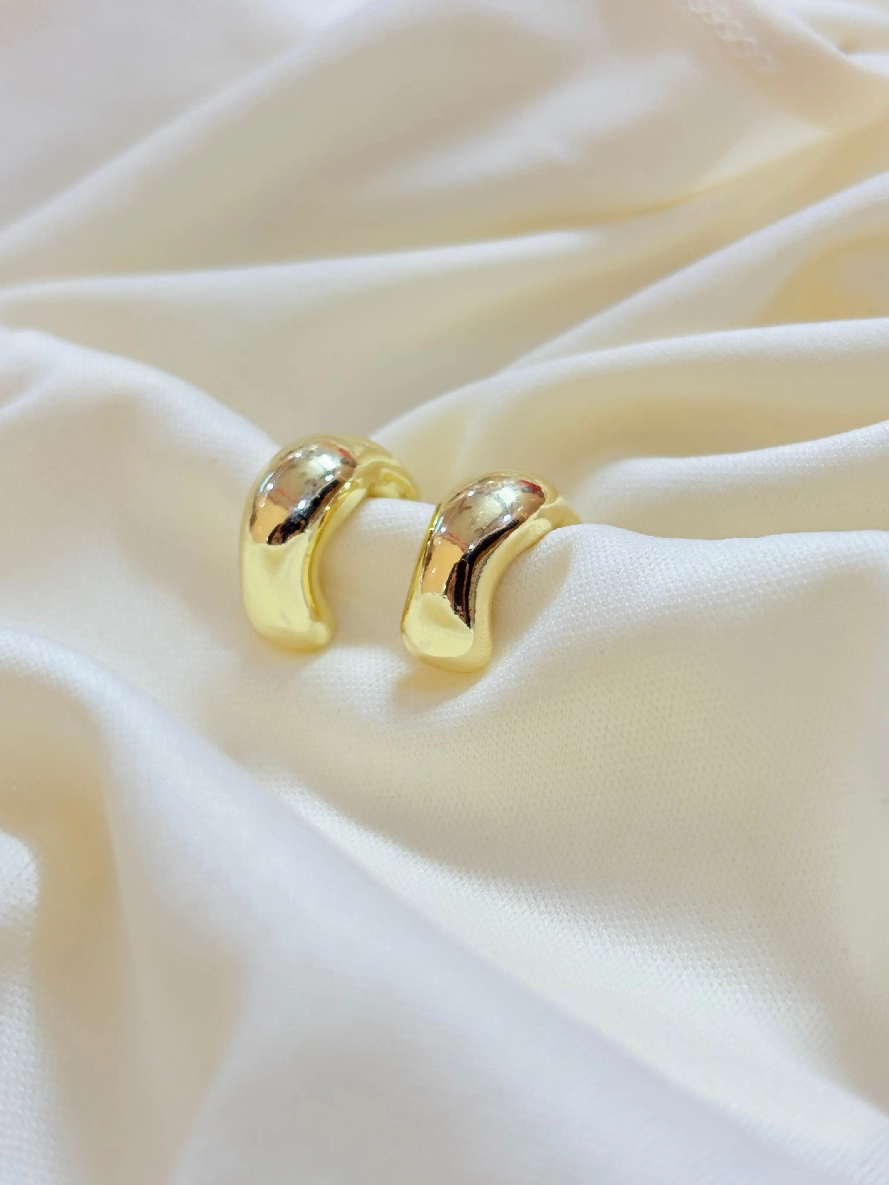 Golden Curls Earrings - Bloom