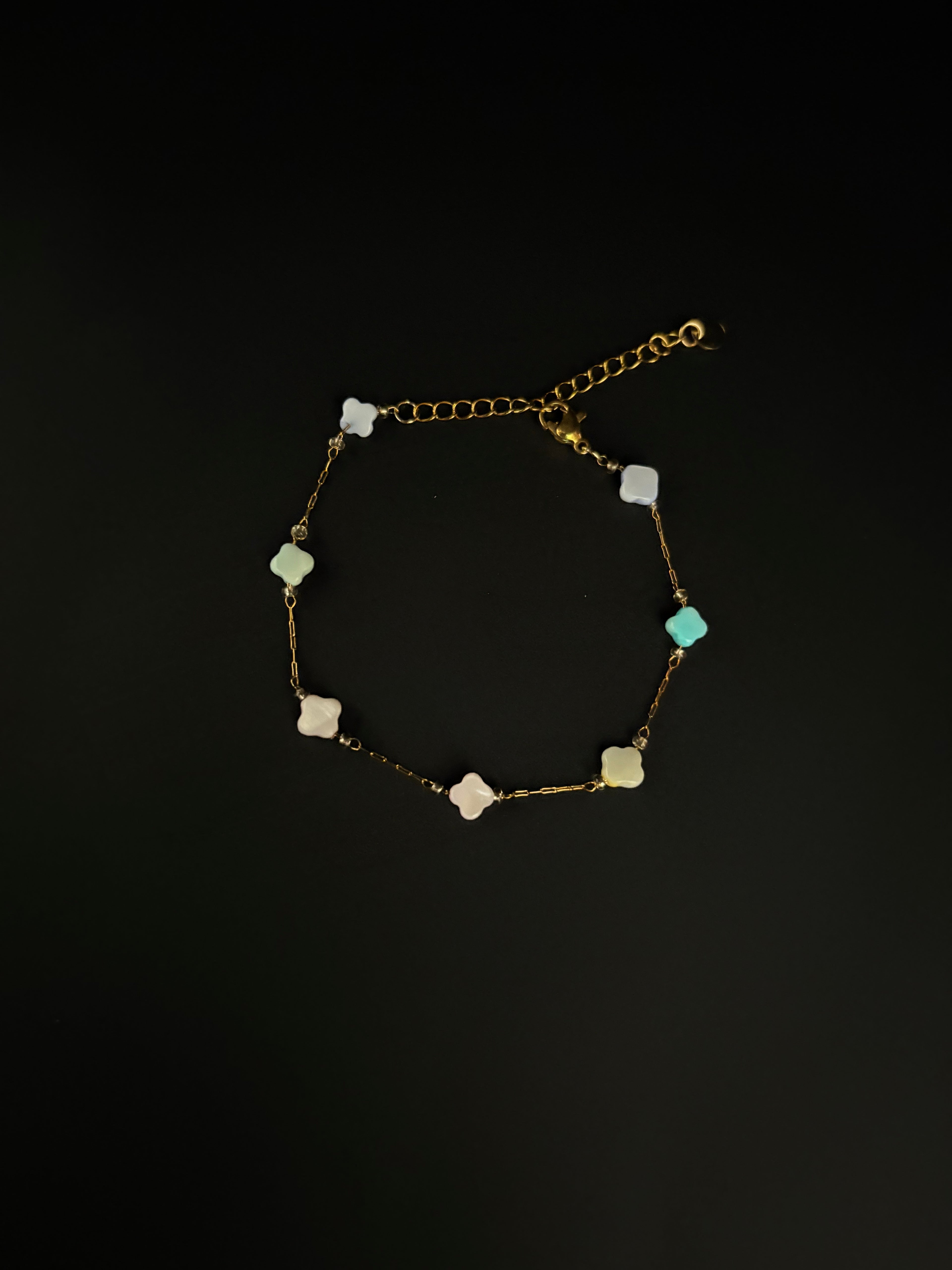 Delicate Clover Stone Bracelet