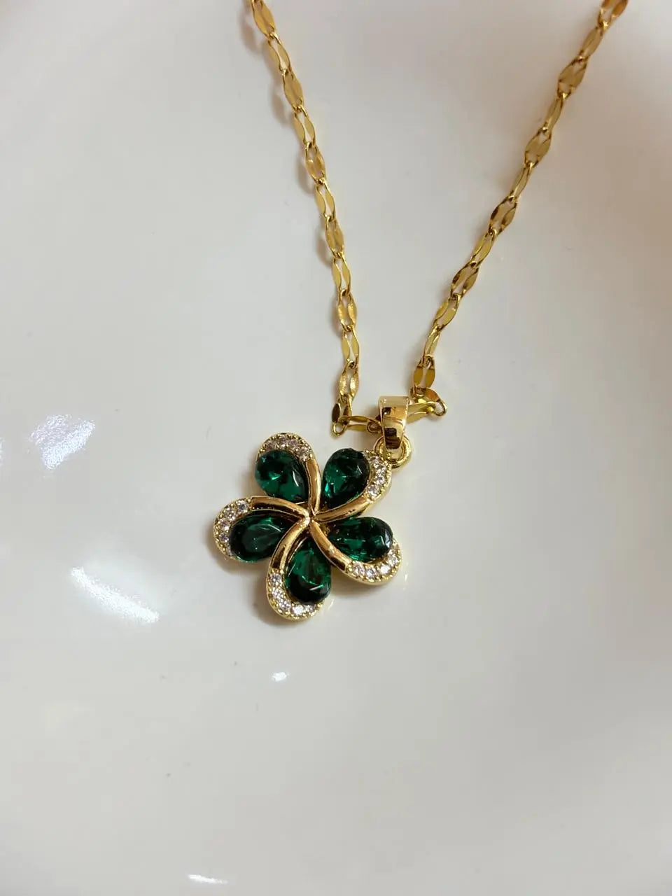 Leafy Glow Pendant Neck piece - Bloom