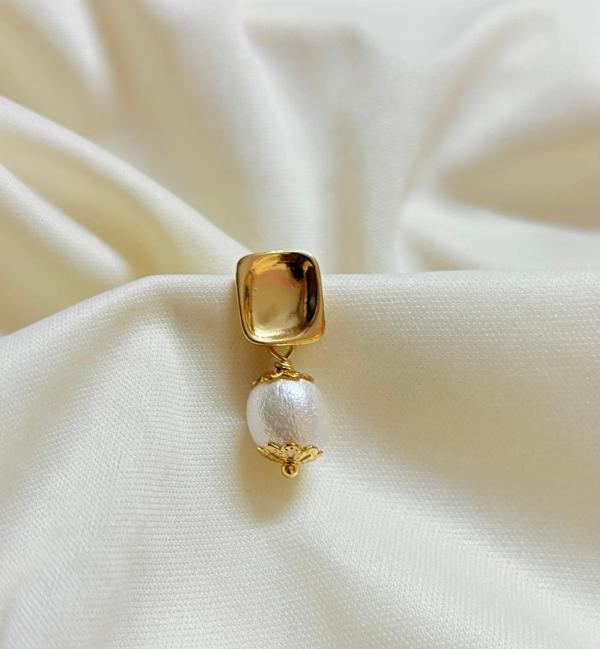 Gold Plated Square Shape Alloy Artificial Pearl Earring - Bloom