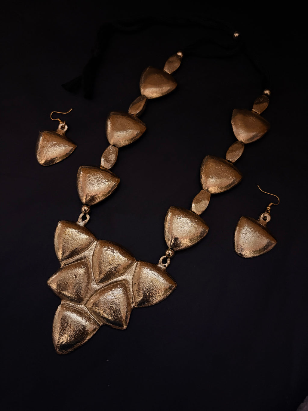 Sampriti Tribal Crest Set