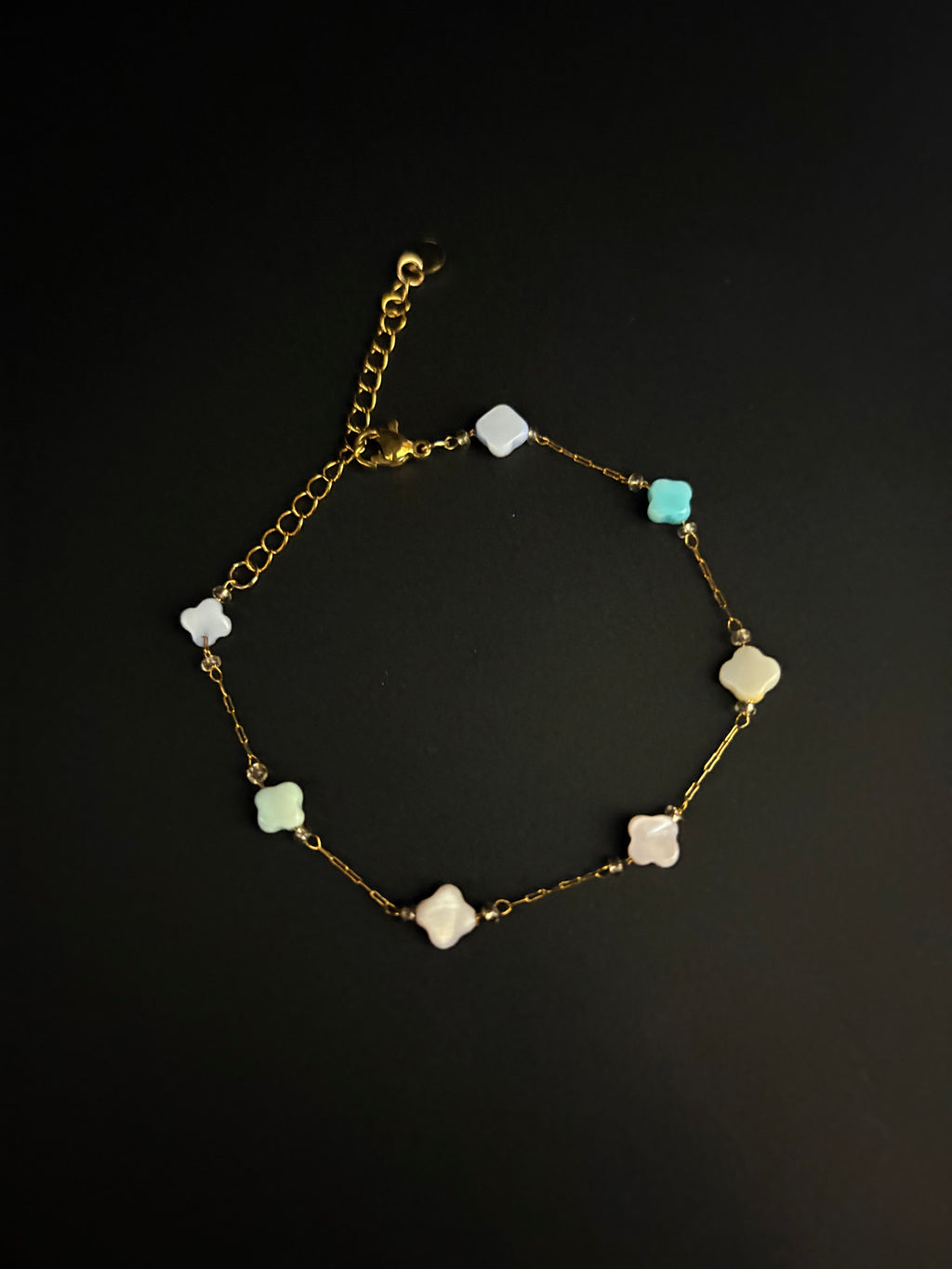 Delicate Clover Stone Bracelet