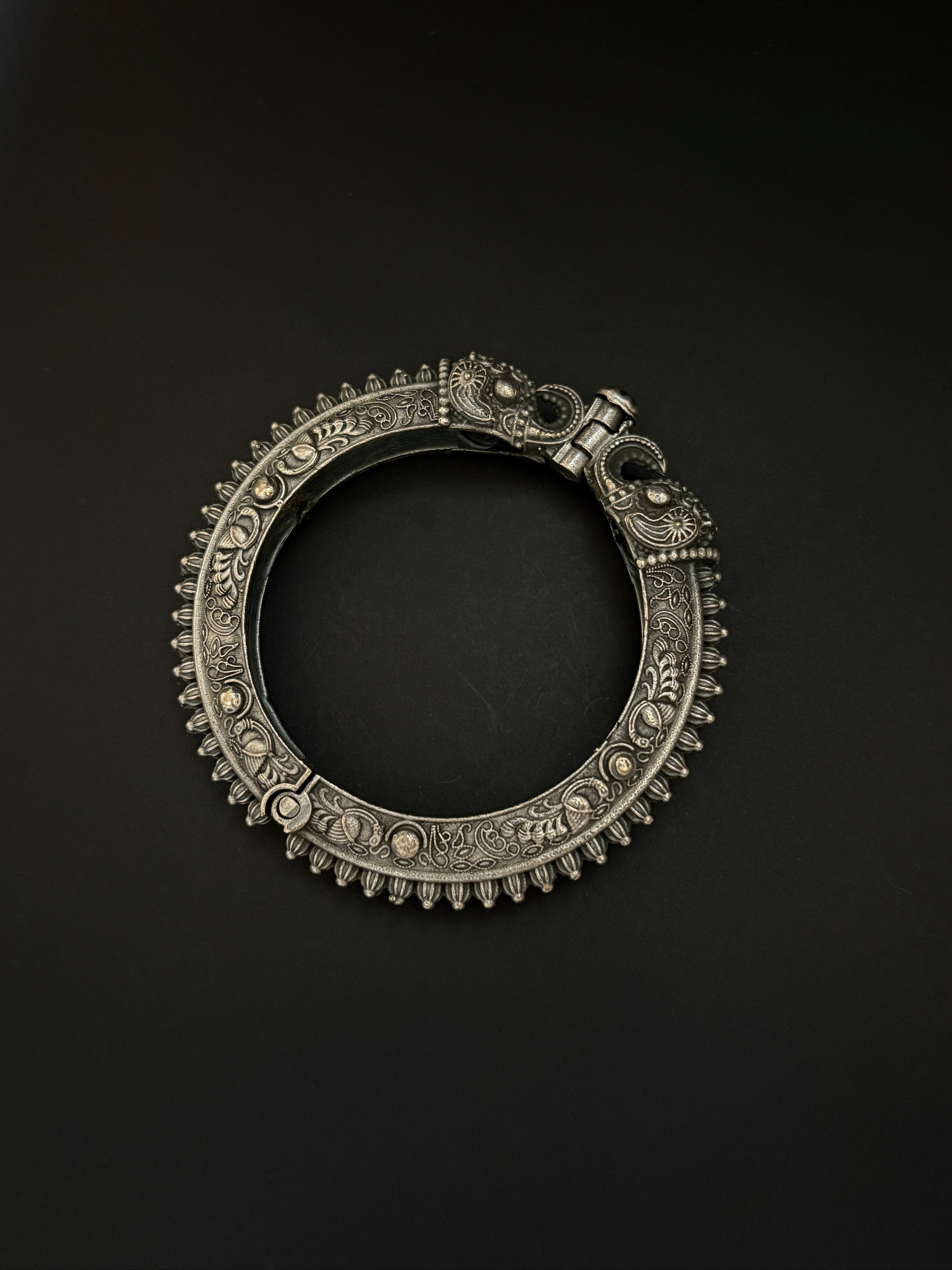 Crafted Elephant Head Kada