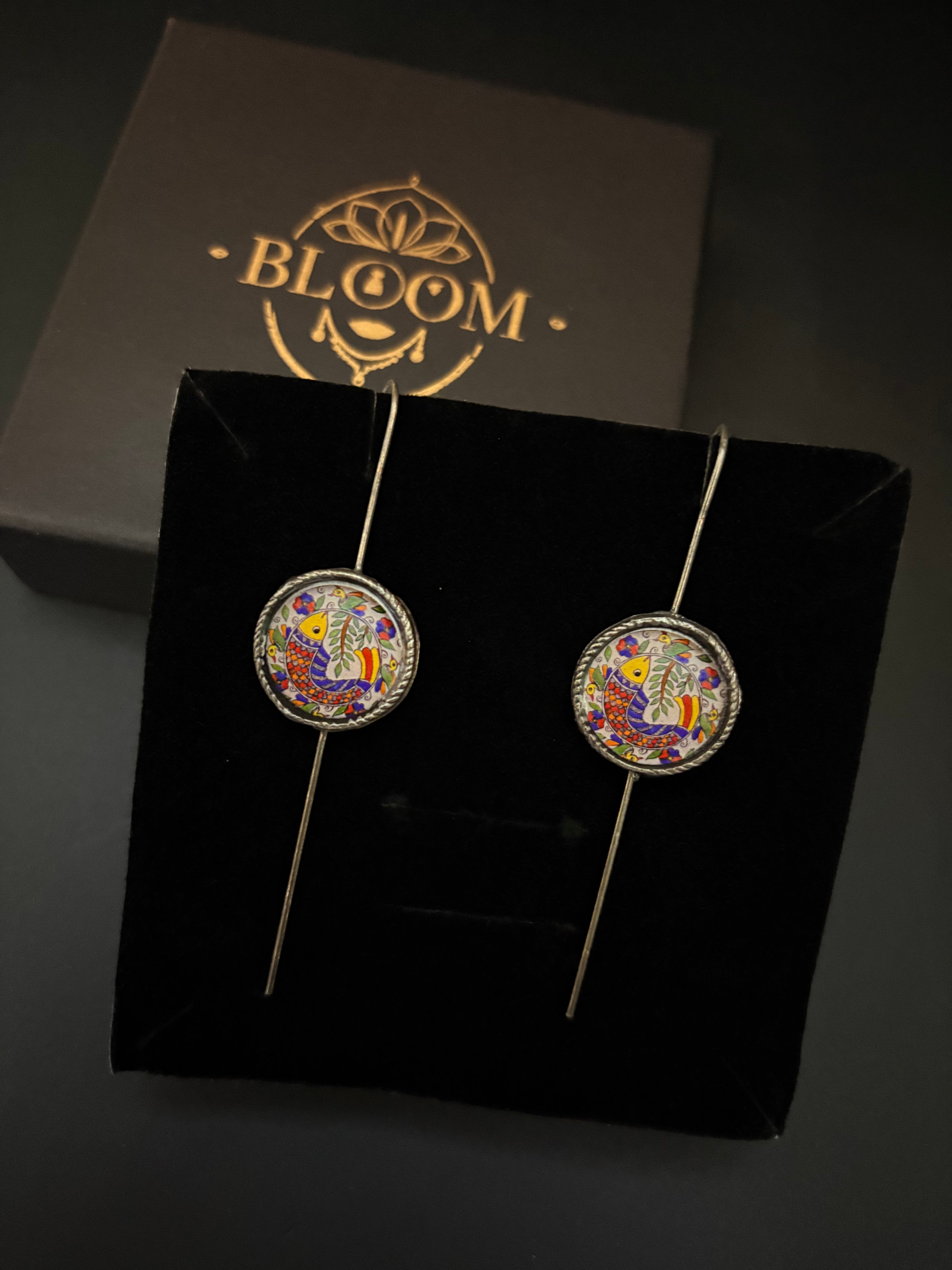 Contemporary Circle Panel Drops