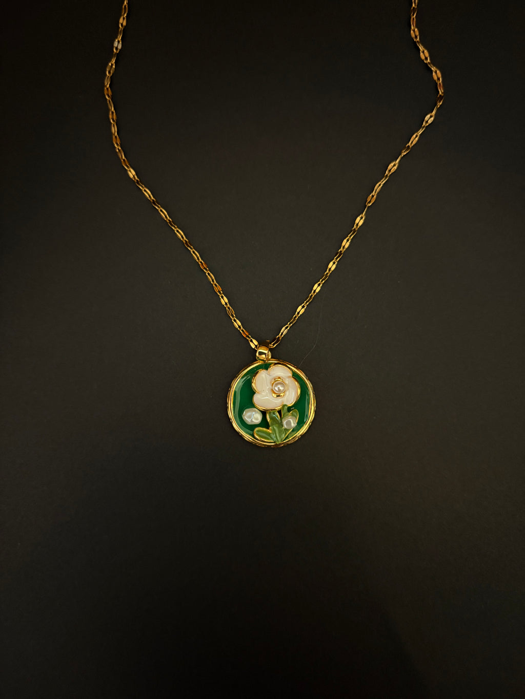 Botanic Grace Pendant Necklace