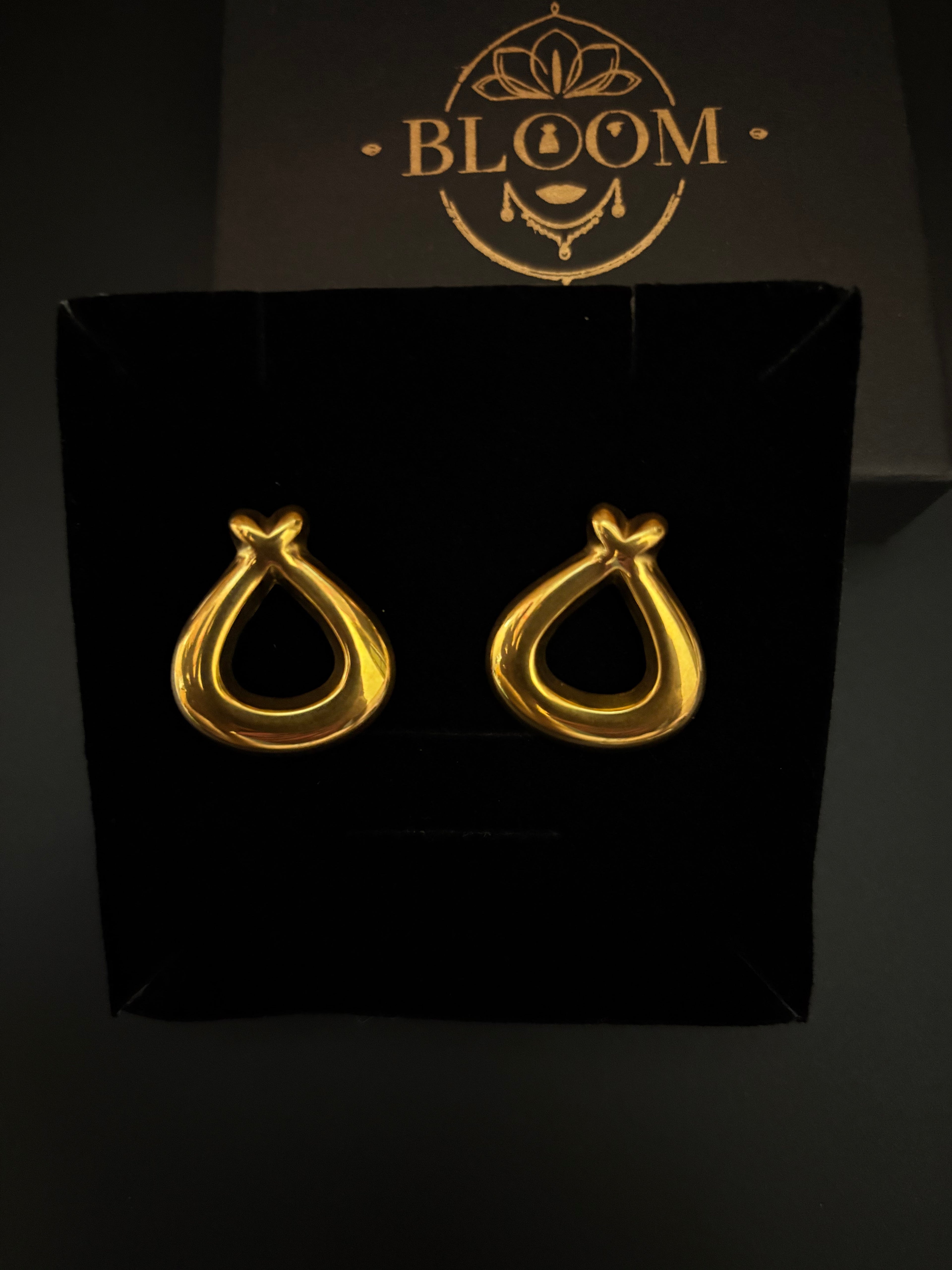 Aurora Gold Drop Earring