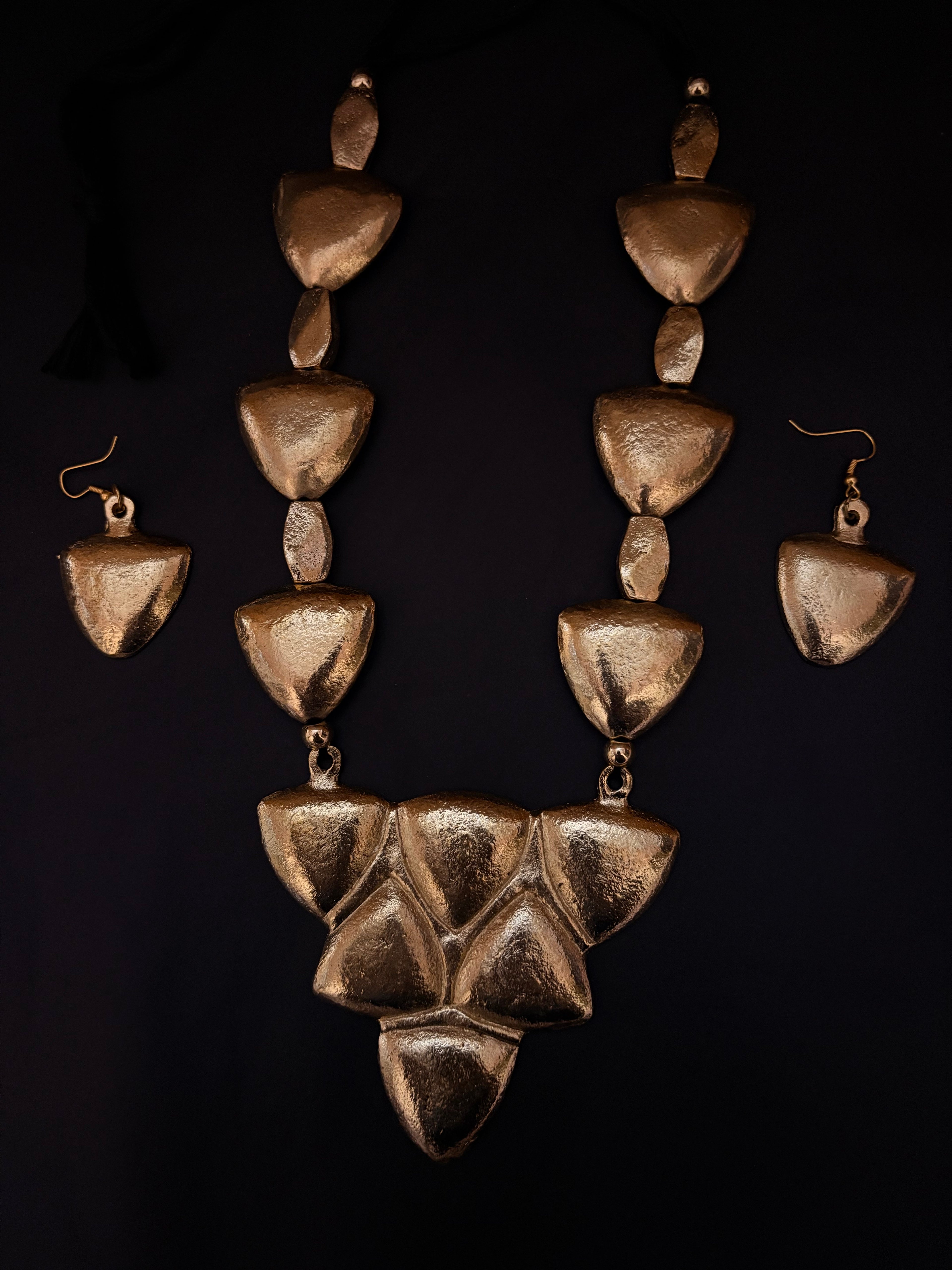 Sampriti Tribal Crest Set