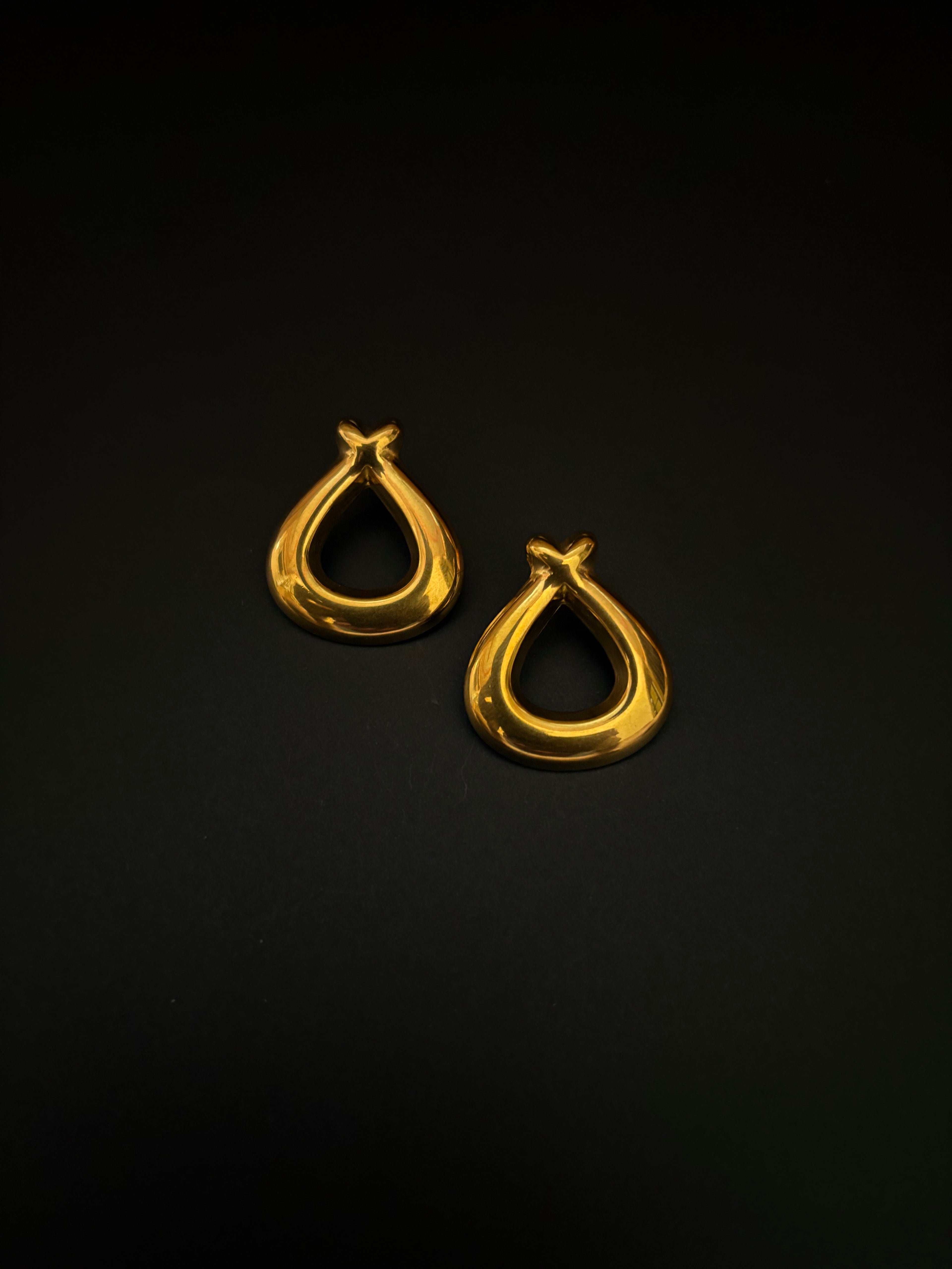 Aurora Gold Drop Earring