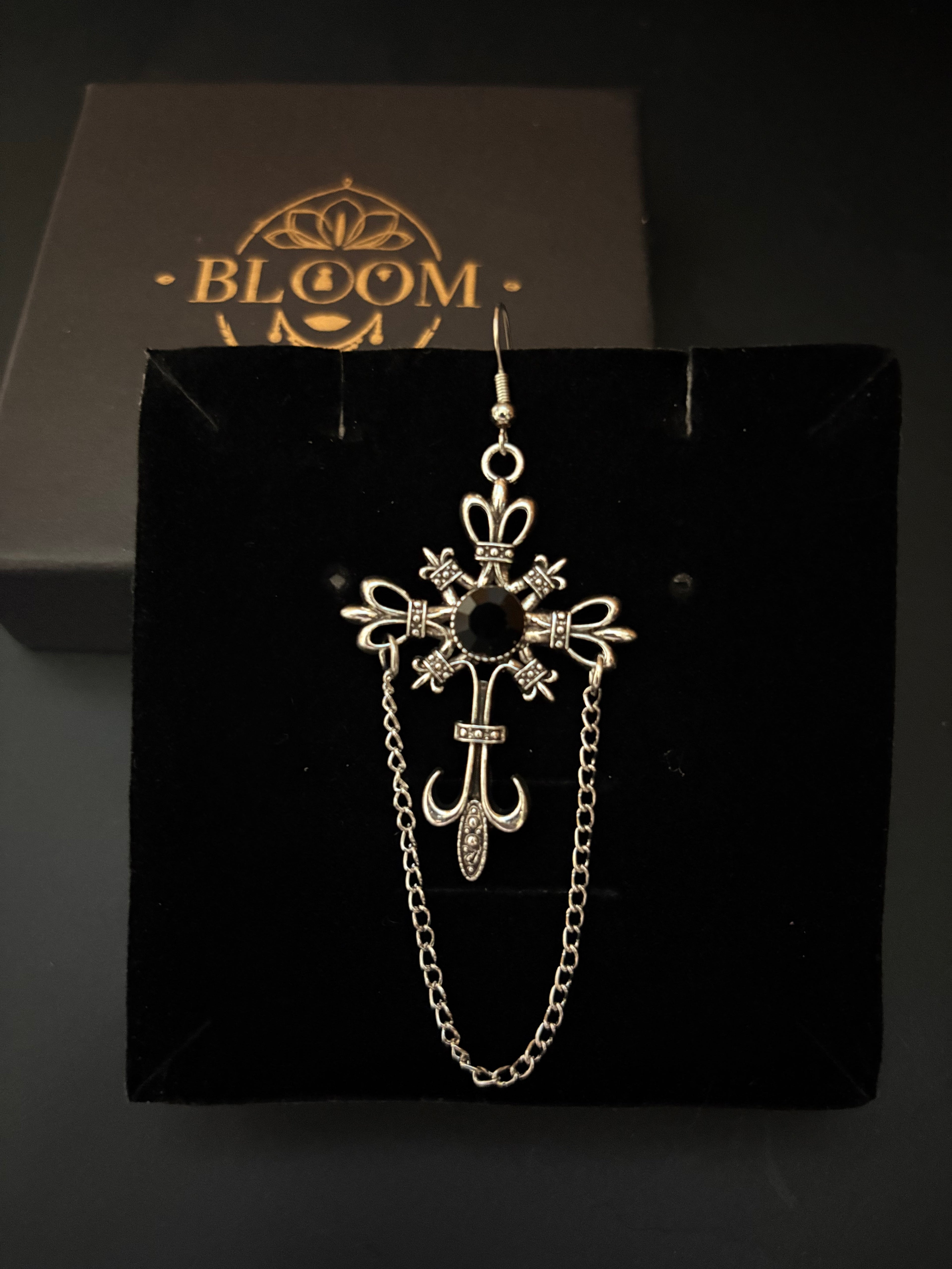 Eira Crossveil Earrings