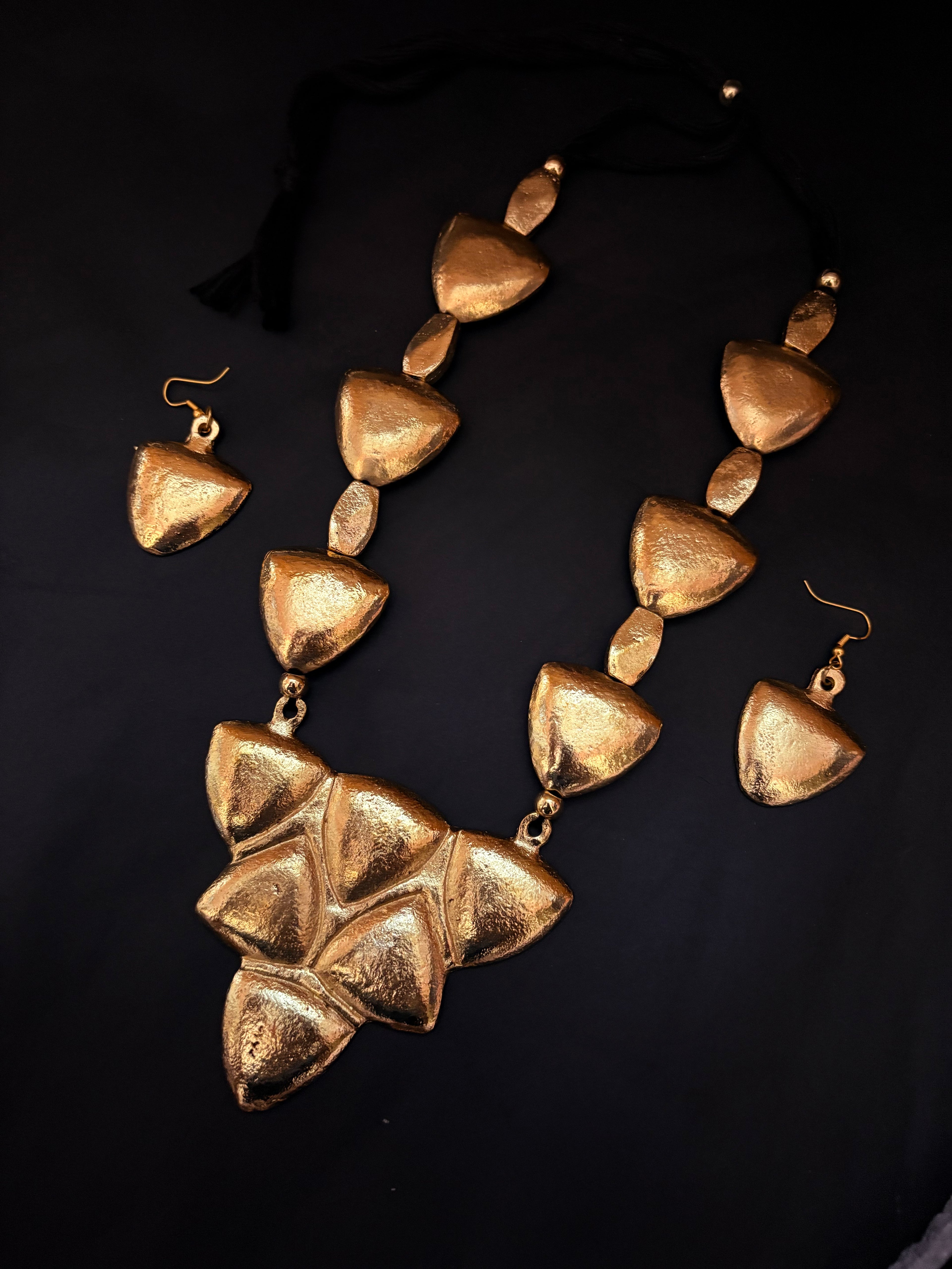 Sampriti Tribal Crest Set