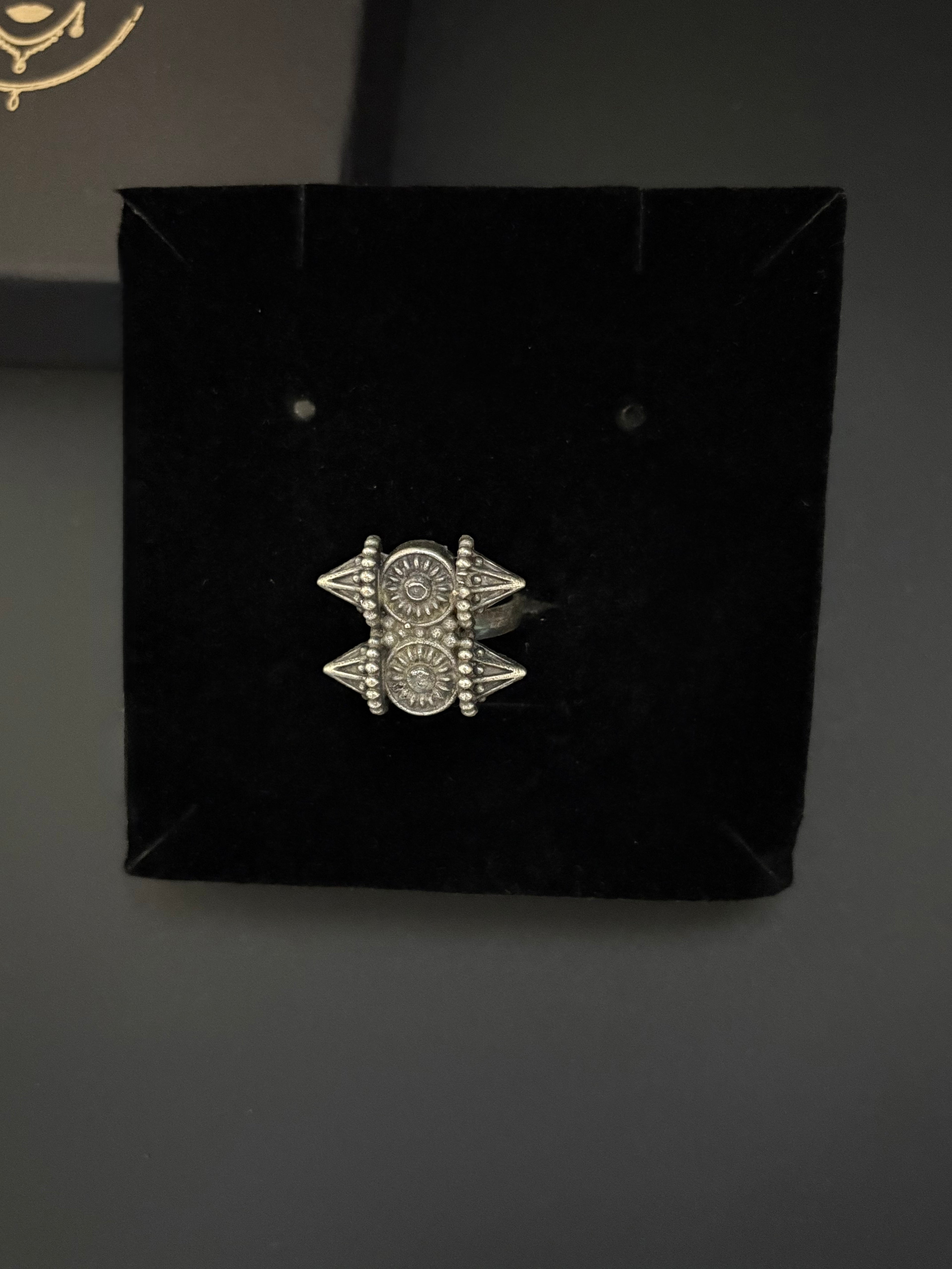 Triangles Meets Circles Ring