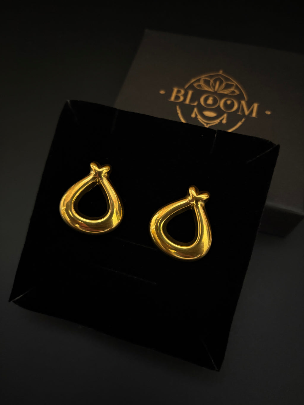 Aurora Gold Drop Earring
