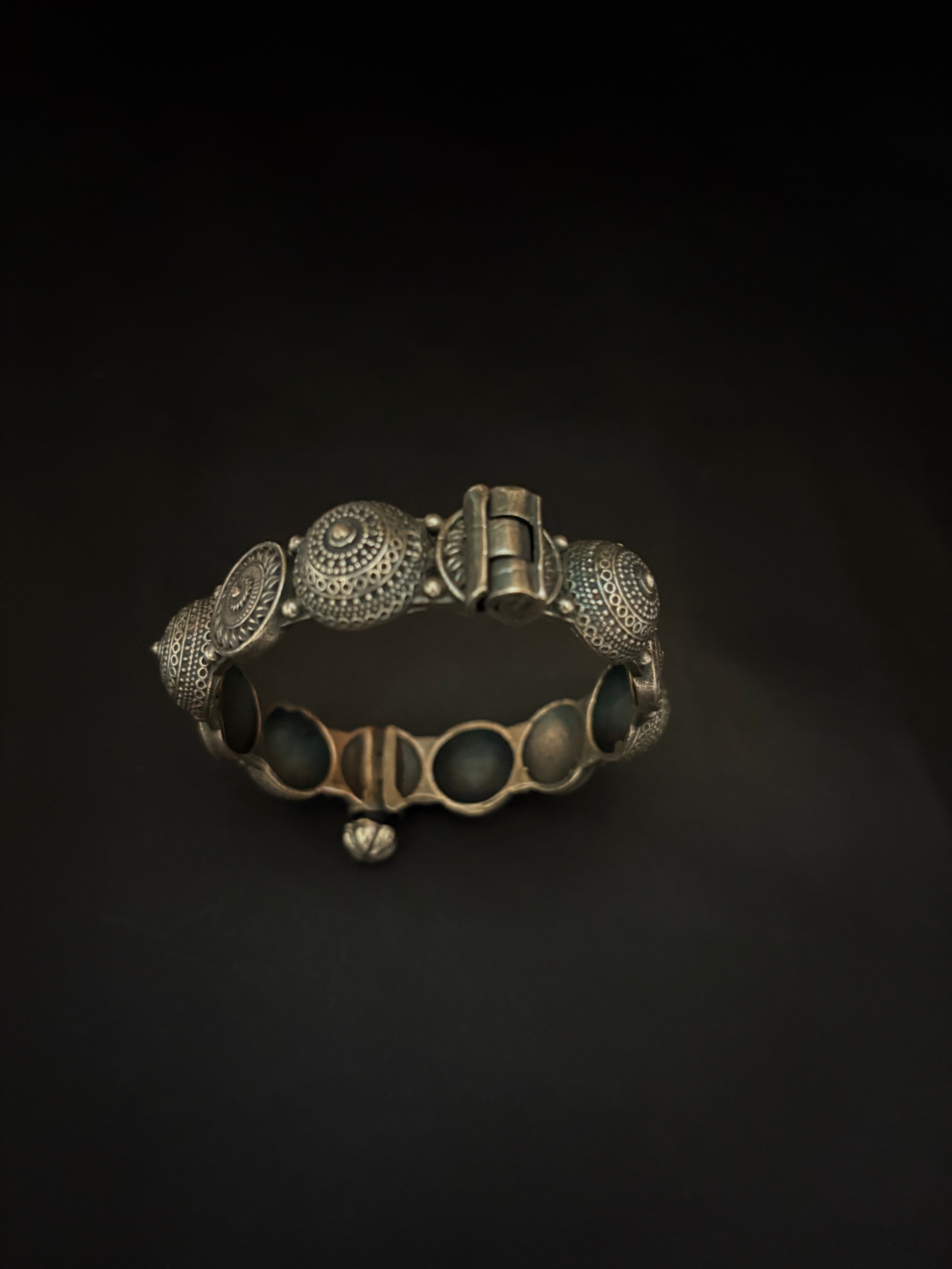 Miraana Ethnic Kada