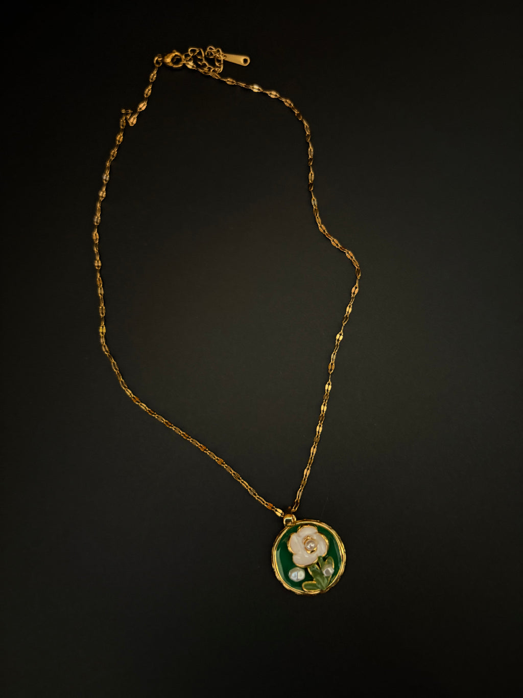 Botanic Grace Pendant Necklace