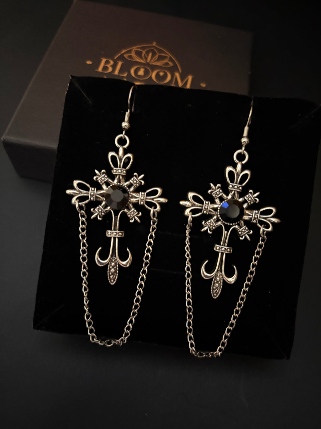 Eira Crossveil Earrings