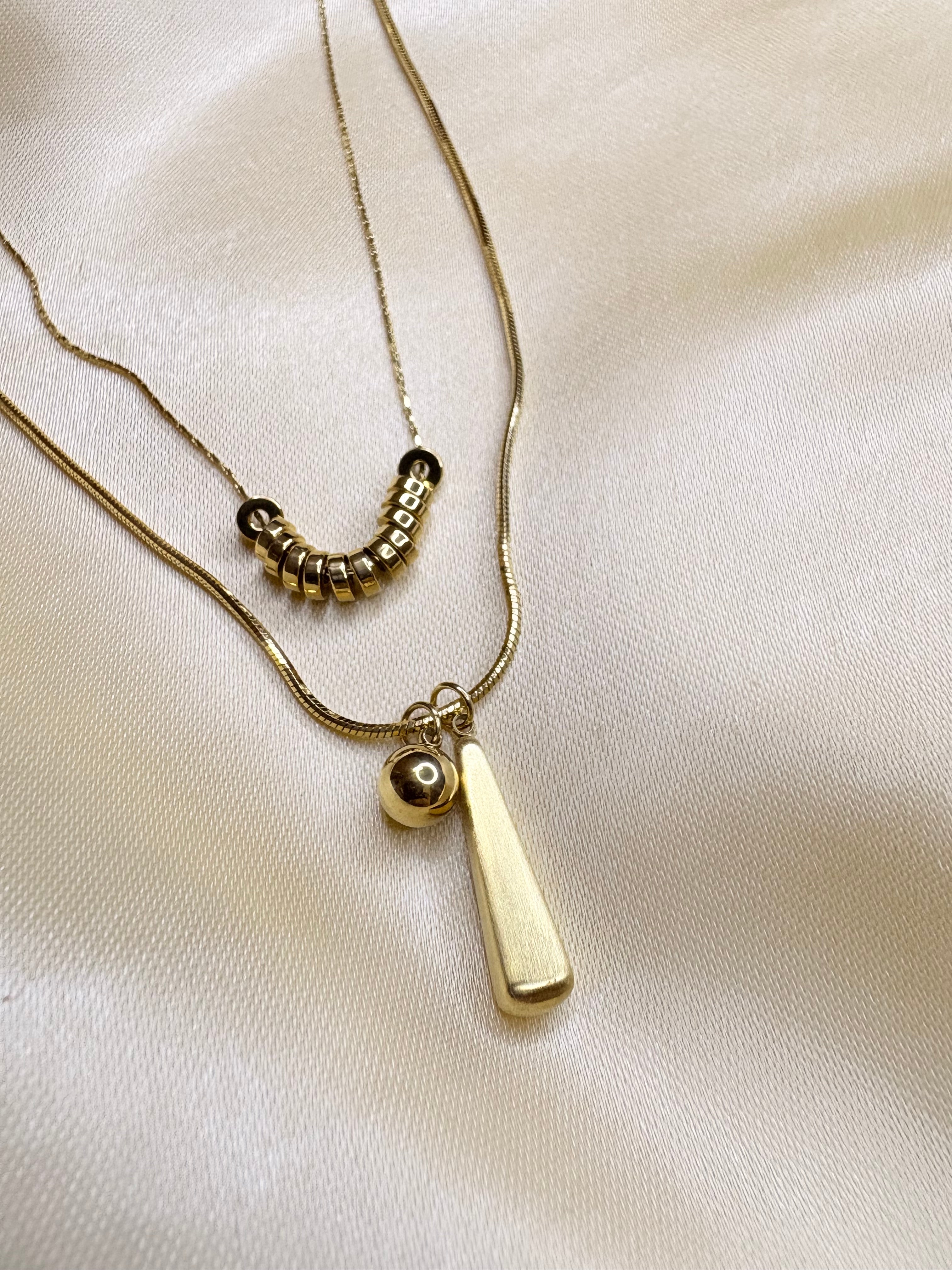 Gold Bead & Bar Pendant Necklace