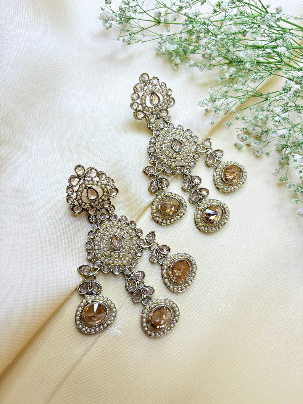 Kundan-Style Green Stone & Pearl Jhumka Earrings Bloom