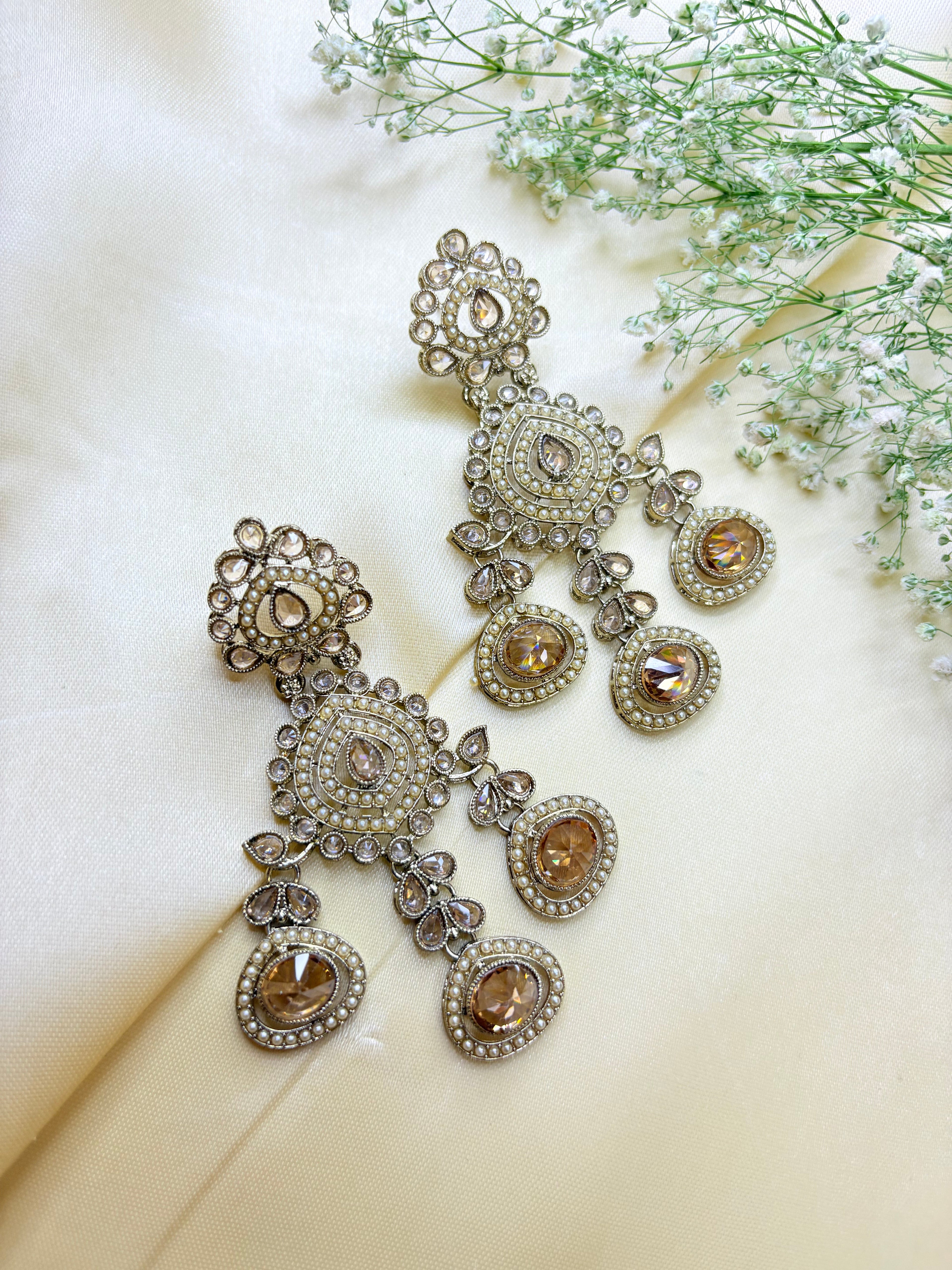 Kundan-Style Green Stone & Pearl Jhumka Earrings Bloom