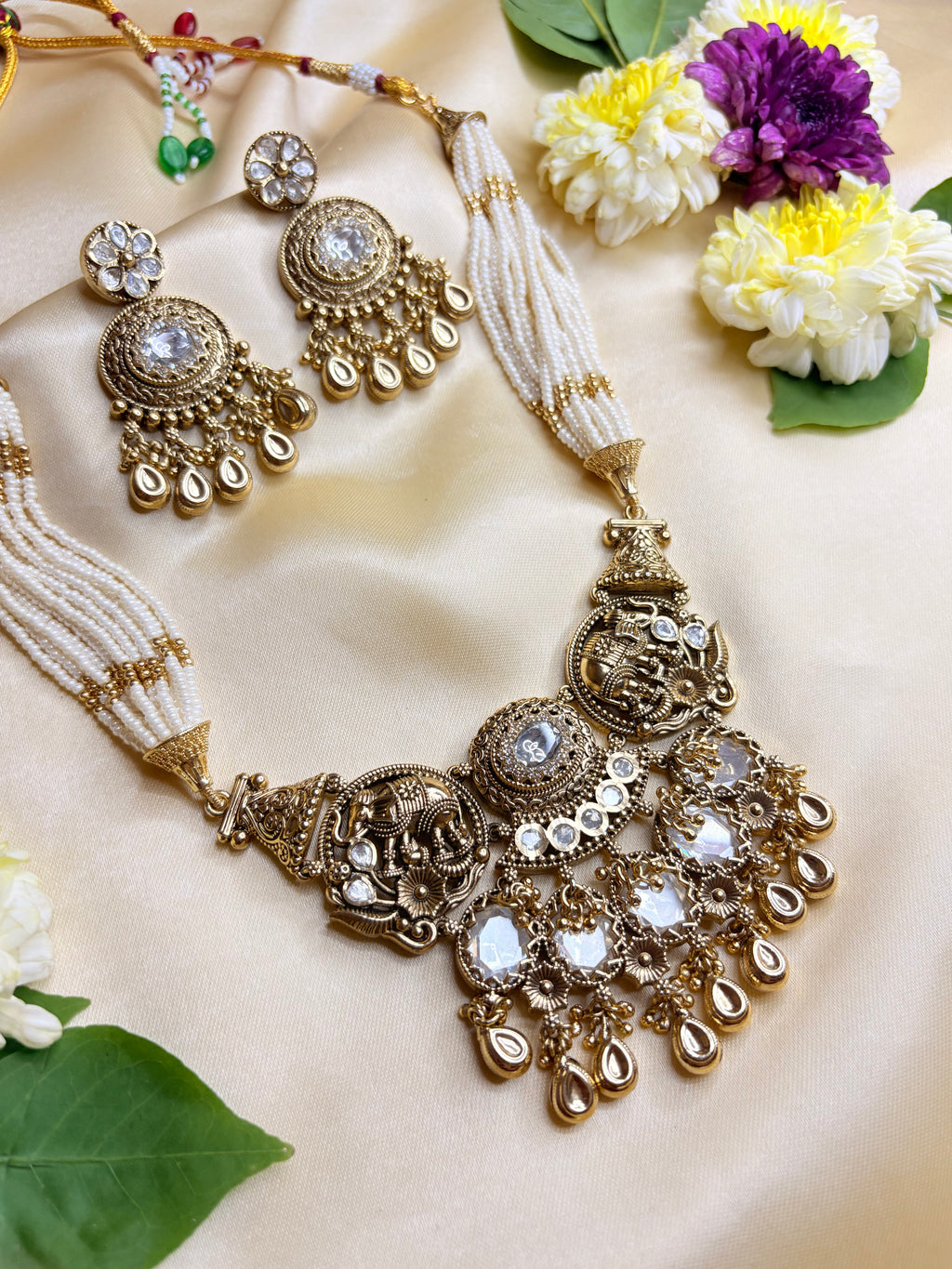 Traditional Indian Kundan with Elephant Motif Necklace and Earring Set