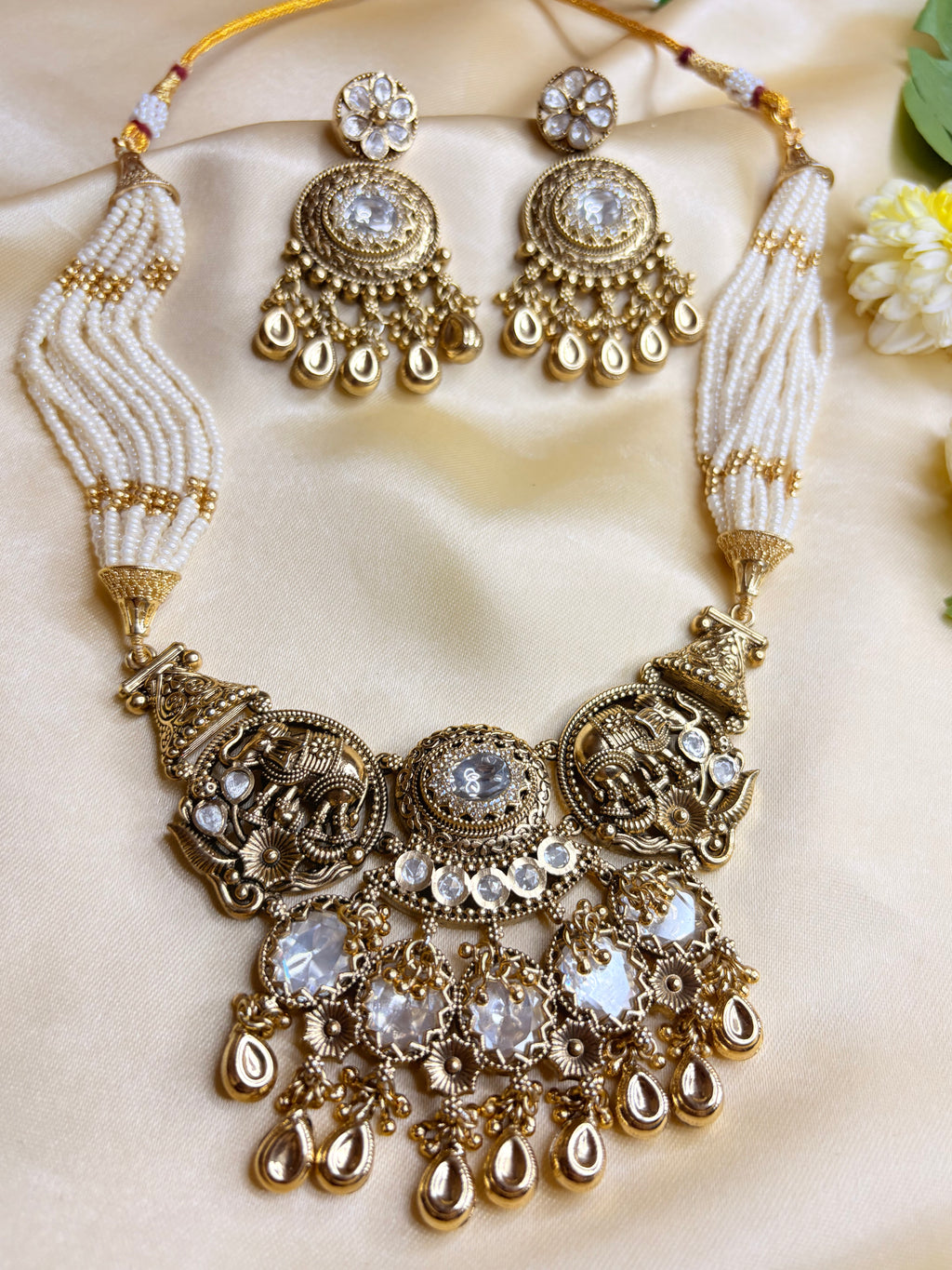 Traditional Indian Kundan with Elephant Motif Necklace and Earring Set