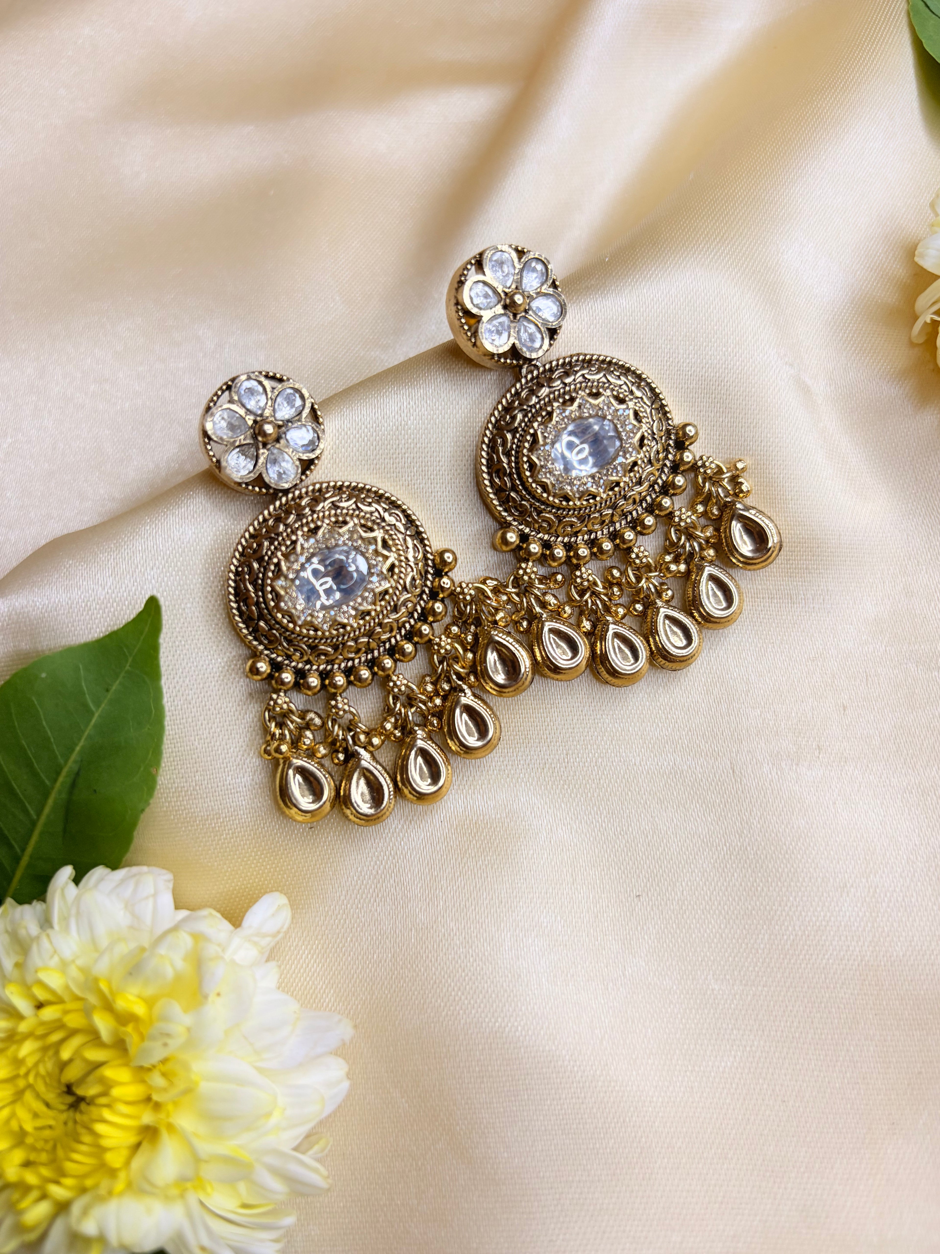 Traditional Indian Kundan with Elephant Motif Necklace and Earring Set