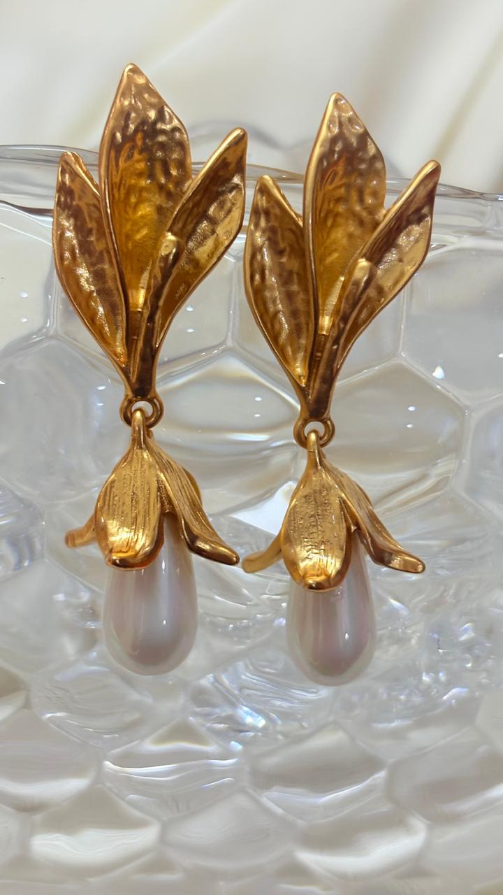 Gold Plated Glam Flower Alloy Artificial Pearl Drop Earring - Bloom