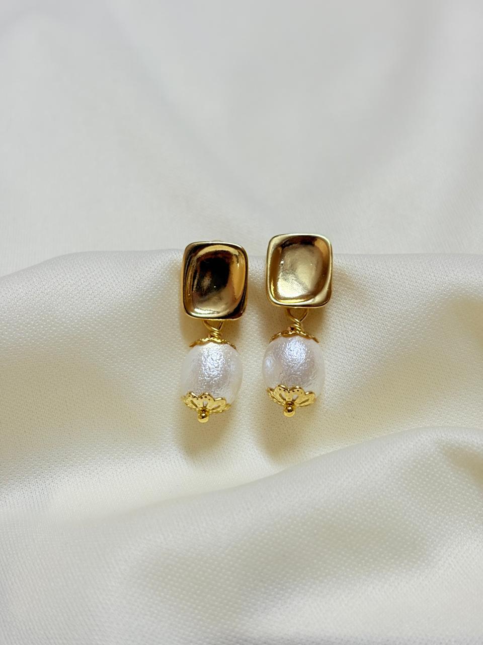 Gold Plated Square Shape Alloy Artificial Pearl Earring - Bloom