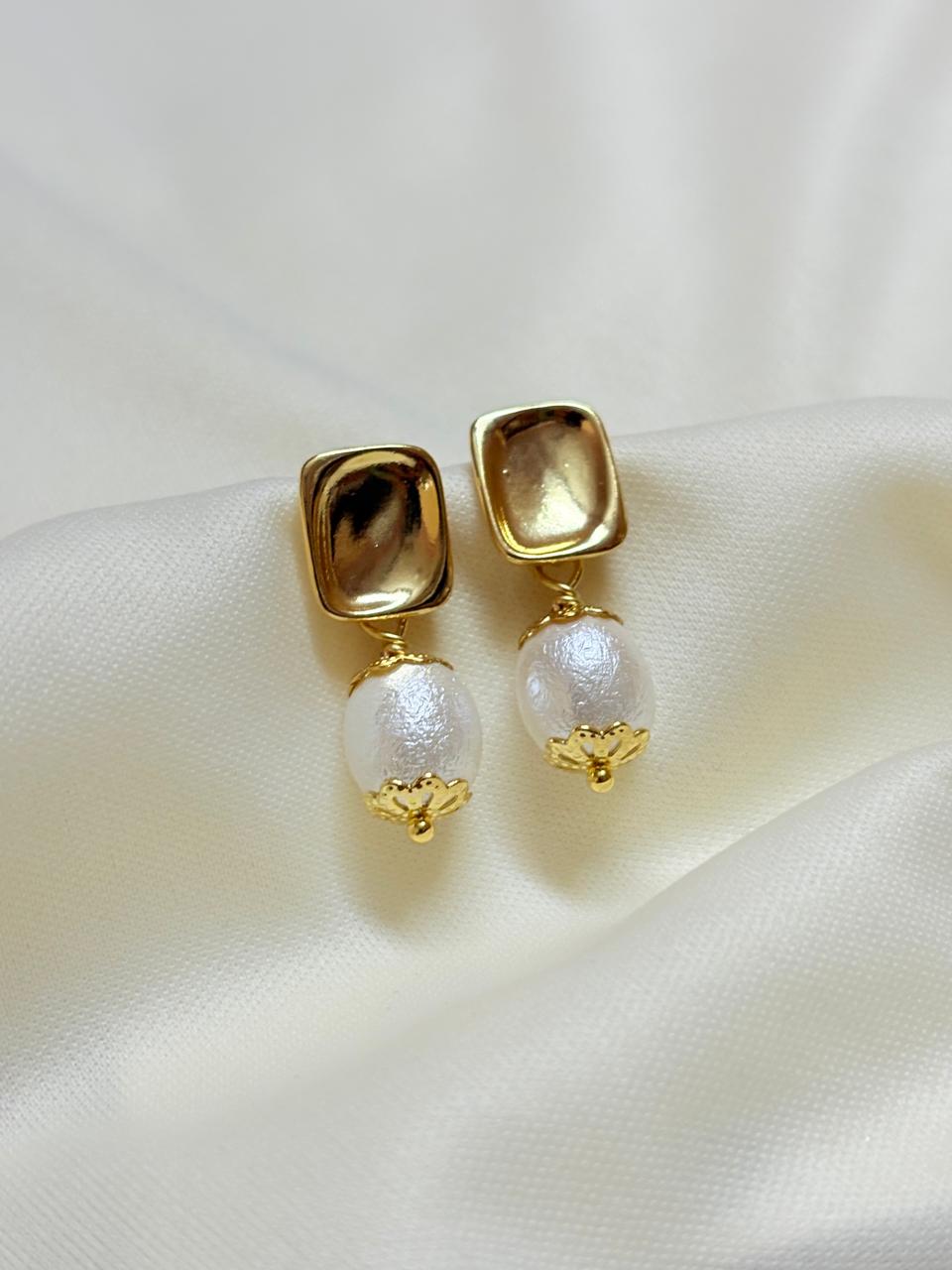 Gold Plated Square Shape Alloy Artificial Pearl Earring - Bloom