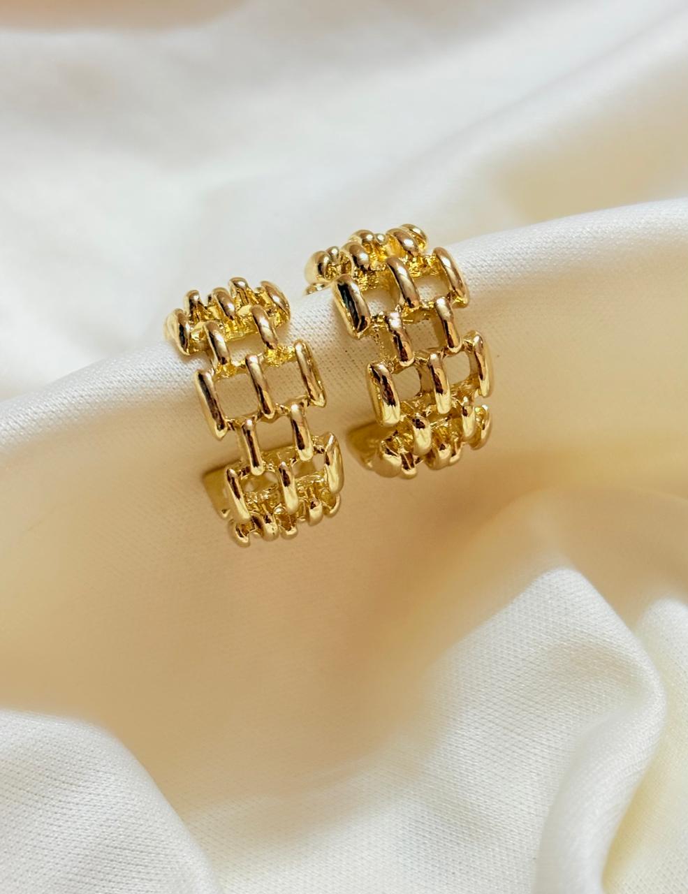 Gold Plated Interlink  Hoops Earrings - Bloom